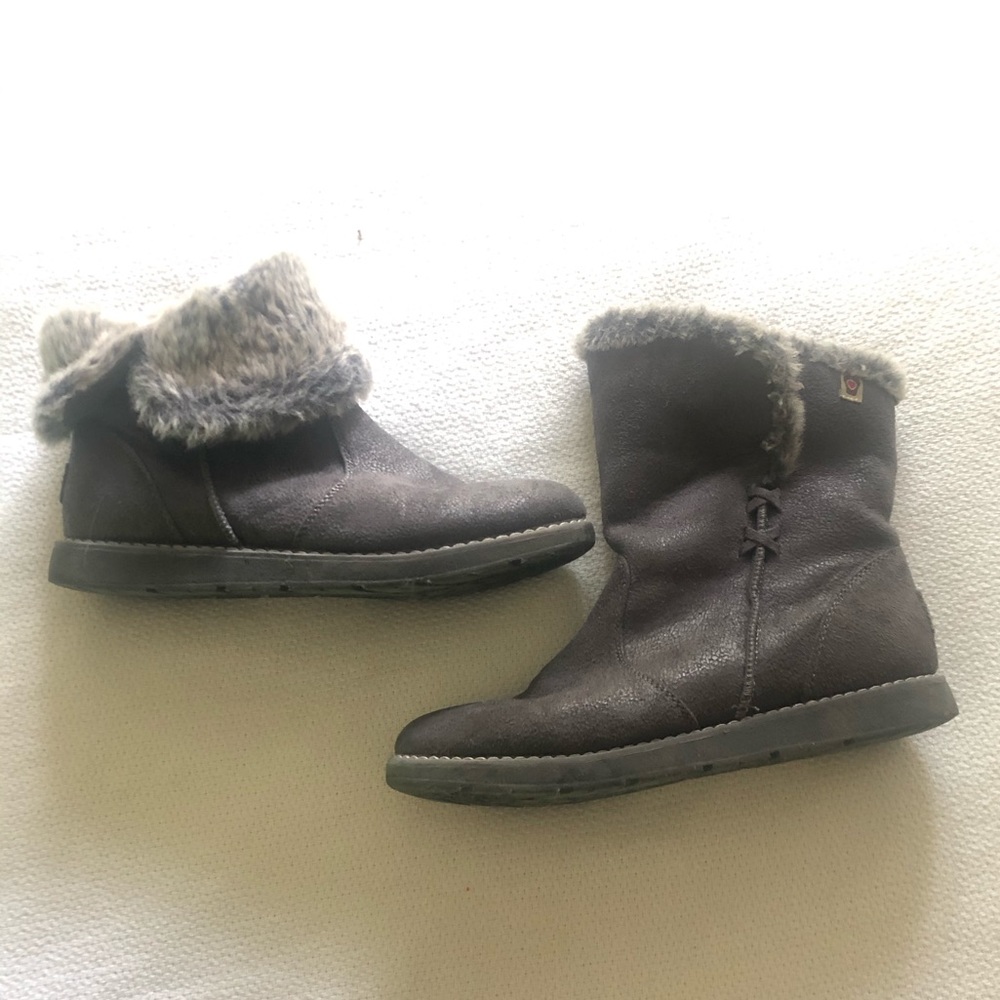 reversalble fur ankle ugg’s boots 😏